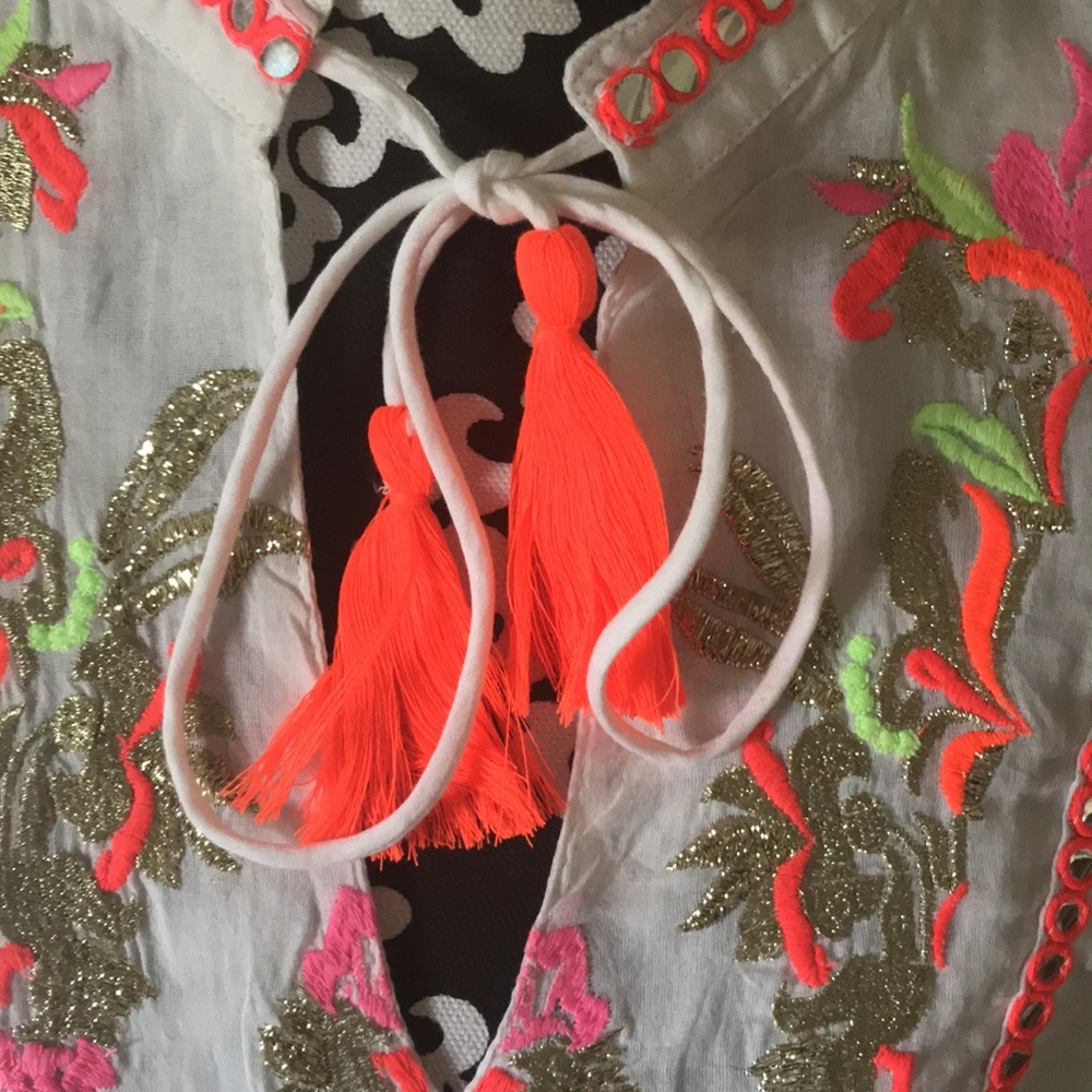 Pily Q Capri Embroidered Pink Crush Tunic XS/S NWT - Picture 6 of 15